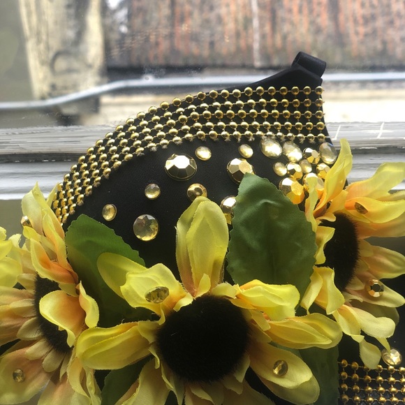 Yellow Sunflower Inspired Rave Bra - Picture 3 of 5